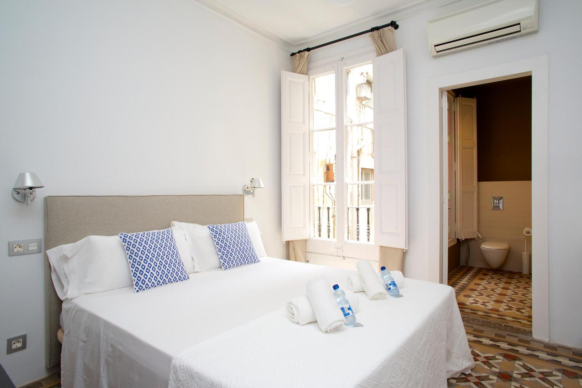 The Claris Suites I Барселона Екстериор снимка